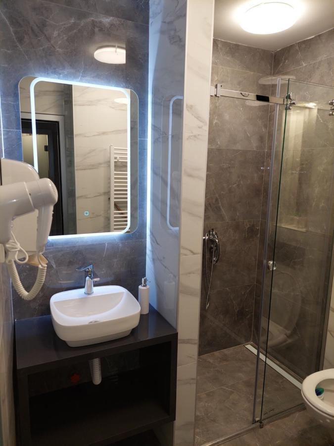 Spa Apartman Grand Nis Ngoại thất bức ảnh